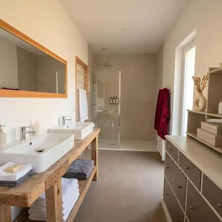 Between Nantes Et Pornic, Swimming Pool, Pond&countryside * Brains